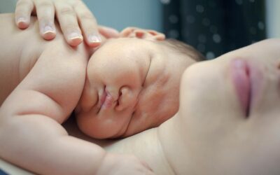 Vijf maanden huid-op-huid positief voor baby’s en moeders
