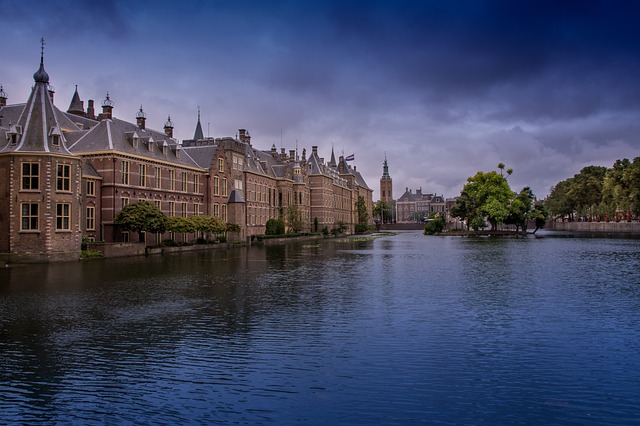 Wetsvoorstel niet-indexeren maximum uurprijzen kinderopvang naar Tweede Kamer