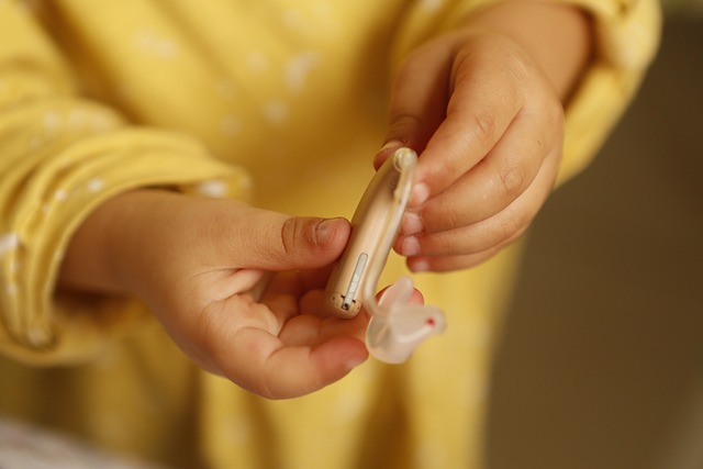 Verbeter hoortoestelgebruik van jonge slechthorende kinderen