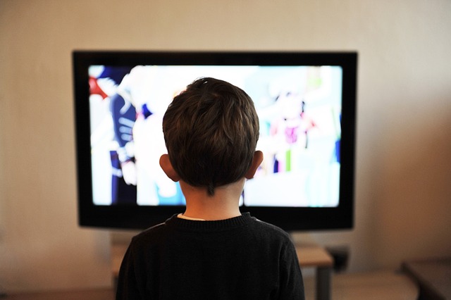 Grote zorgen over impact schermtijd op jonge kinderen